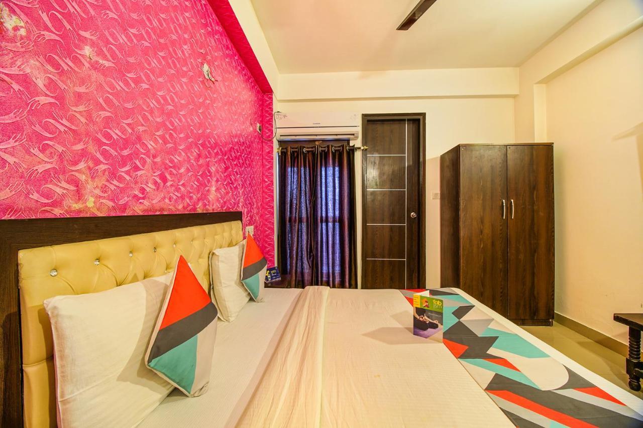 Fabexpress Tp Suite Near Igi Airport New Delhi Extérieur photo