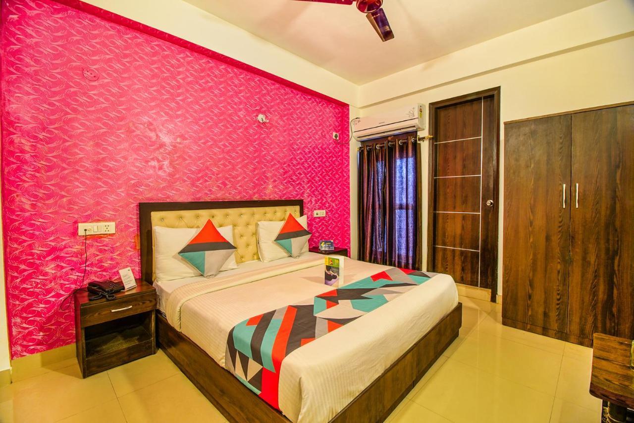 Fabexpress Tp Suite Near Igi Airport New Delhi Extérieur photo