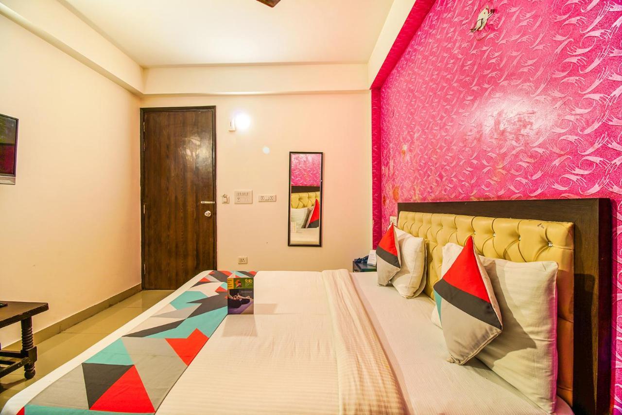 Fabexpress Tp Suite Near Igi Airport New Delhi Extérieur photo